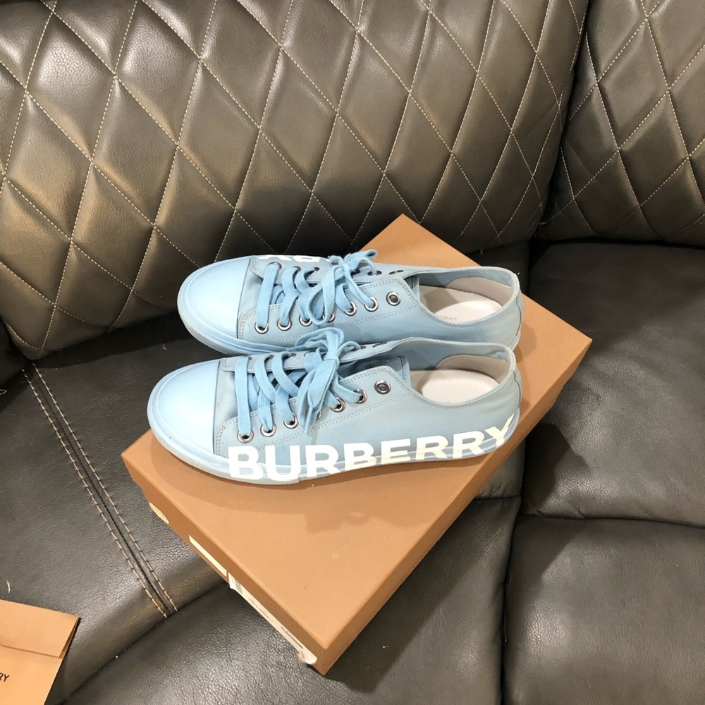 Burberry Shoes - Picture 3 of 4